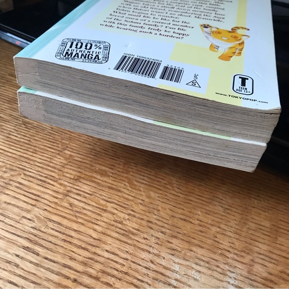 Fruits basket manga volumes 10 & 12 tokyopop English 2005 - Picture 7 of 8